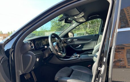 Mercedes-Benz E-Класс, 2019 год, 2 550 000 рублей, 15 фотография