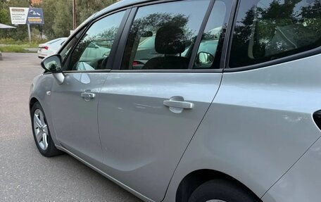 Opel Zafira C рестайлинг, 2012 год, 825 000 рублей, 2 фотография