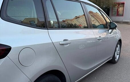 Opel Zafira C рестайлинг, 2012 год, 825 000 рублей, 3 фотография