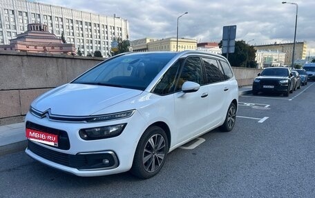 Citroen C4 Picasso II рестайлинг, 2017 год, 1 660 000 рублей, 2 фотография