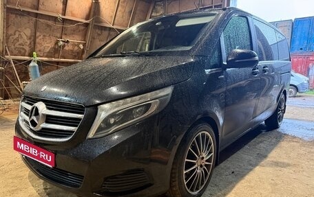 Mercedes-Benz V-Класс, 2014 год, 3 500 000 рублей, 21 фотография
