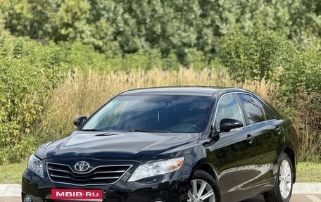 Toyota Camry, 2011 год, 1 140 000 рублей, 1 фотография