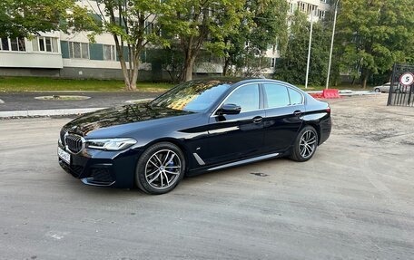 BMW 5 серия, 2022 год, 5 700 000 рублей, 3 фотография