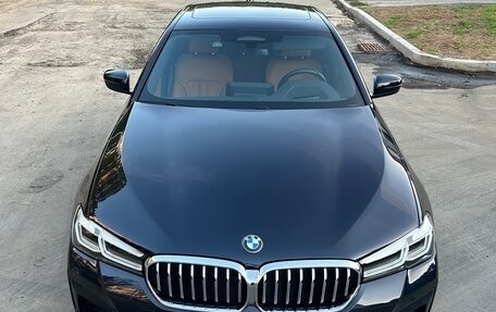 BMW 5 серия, 2022 год, 5 700 000 рублей, 2 фотография