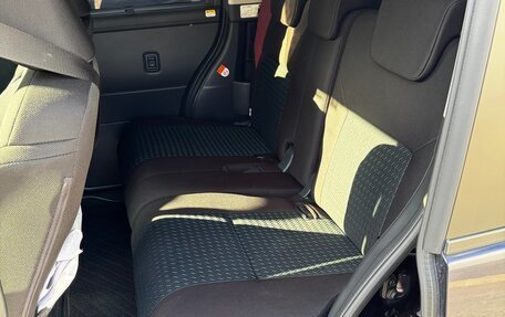 Toyota Roomy I, 2021 год, 1 230 000 рублей, 6 фотография