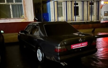 Mercedes-Benz W124, 1989 год, 150 000 рублей, 4 фотография