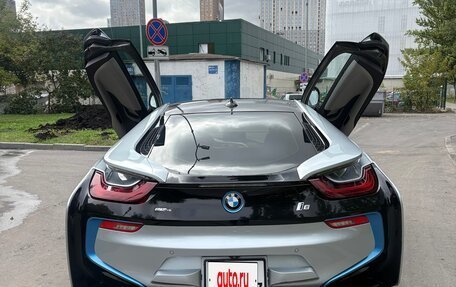 BMW i8 I рестайлинг, 2015 год, 4 500 000 рублей, 10 фотография