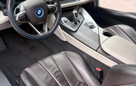BMW i8 I рестайлинг, 2015 год, 4 500 000 рублей, 11 фотография