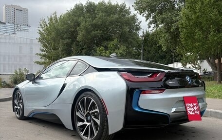 BMW i8 I рестайлинг, 2015 год, 4 500 000 рублей, 8 фотография