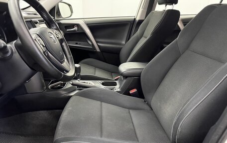 Toyota RAV4, 2016 год, 2 099 000 рублей, 18 фотография