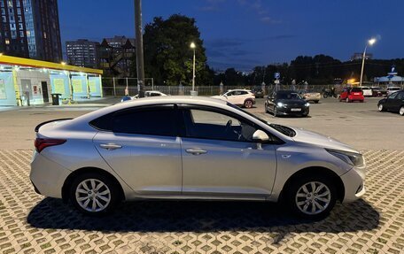 Hyundai Solaris II рестайлинг, 2017 год, 670 000 рублей, 5 фотография