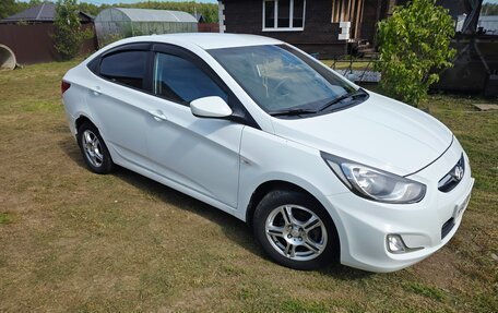 Hyundai Solaris II рестайлинг, 2014 год, 700 000 рублей, 2 фотография