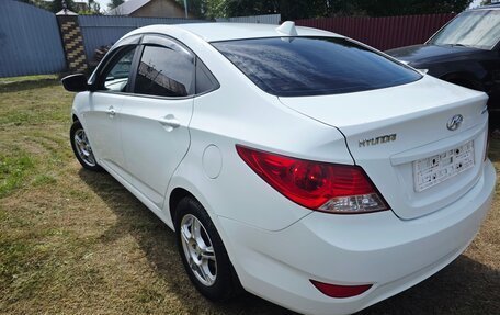 Hyundai Solaris II рестайлинг, 2014 год, 700 000 рублей, 10 фотография