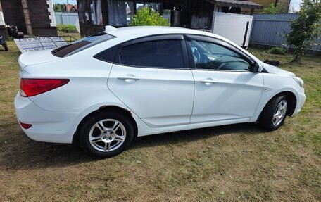 Hyundai Solaris II рестайлинг, 2014 год, 700 000 рублей, 3 фотография