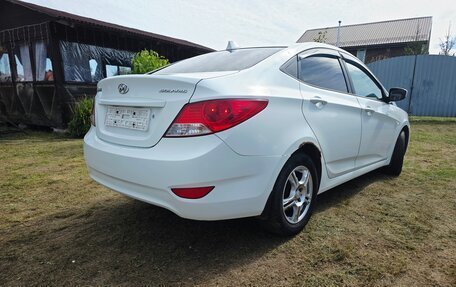 Hyundai Solaris II рестайлинг, 2014 год, 700 000 рублей, 5 фотография