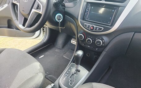 Hyundai Solaris II рестайлинг, 2014 год, 700 000 рублей, 15 фотография