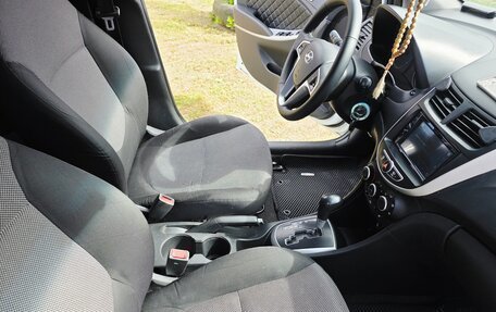 Hyundai Solaris II рестайлинг, 2014 год, 700 000 рублей, 18 фотография