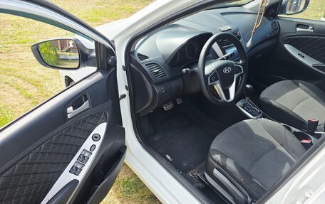 Hyundai Solaris II рестайлинг, 2014 год, 700 000 рублей, 21 фотография