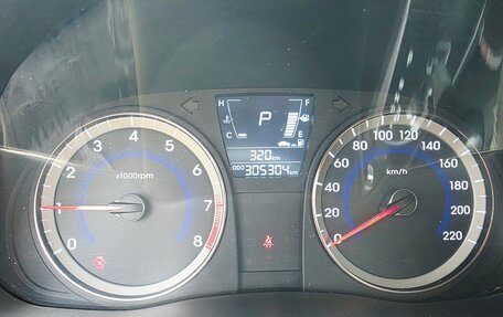 Hyundai Solaris II рестайлинг, 2014 год, 700 000 рублей, 26 фотография