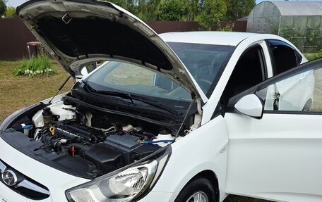 Hyundai Solaris II рестайлинг, 2014 год, 700 000 рублей, 36 фотография