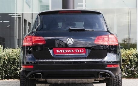 Volkswagen Touareg III, 2011 год, 1 950 000 рублей, 4 фотография