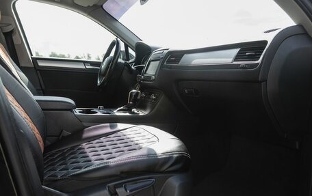 Volkswagen Touareg III, 2011 год, 1 950 000 рублей, 11 фотография