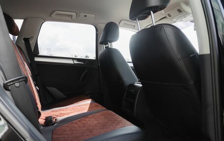 Volkswagen Touareg III, 2011 год, 1 950 000 рублей, 13 фотография