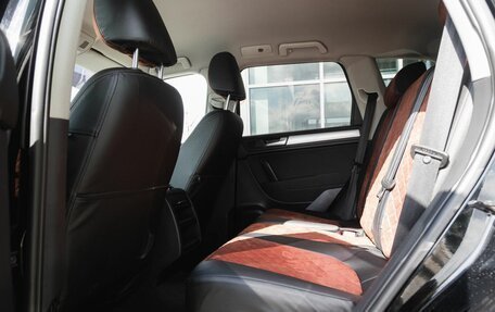 Volkswagen Touareg III, 2011 год, 1 950 000 рублей, 14 фотография