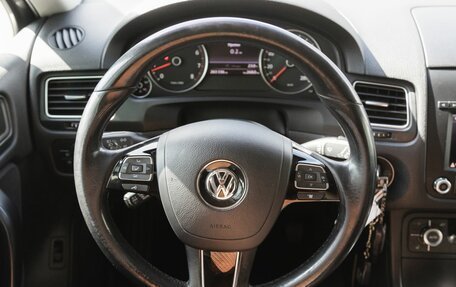Volkswagen Touareg III, 2011 год, 1 950 000 рублей, 16 фотография