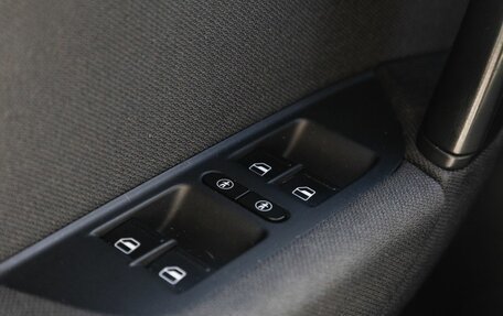 Volkswagen Touareg III, 2011 год, 1 950 000 рублей, 23 фотография
