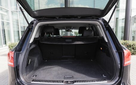 Volkswagen Touareg III, 2011 год, 1 950 000 рублей, 25 фотография