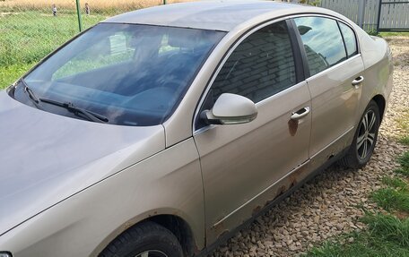 Volkswagen Passat B6, 2006 год, 380 000 рублей, 2 фотография