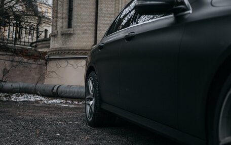 Mercedes-Benz E-Класс, 2020 год, 3 000 000 рублей, 3 фотография