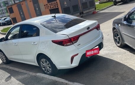 KIA Rio IV, 2018 год, 1 400 000 рублей, 2 фотография