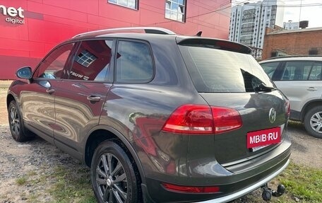 Volkswagen Touareg III, 2011 год, 1 650 000 рублей, 3 фотография
