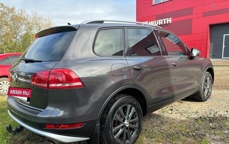 Volkswagen Touareg III, 2011 год, 1 650 000 рублей, 5 фотография