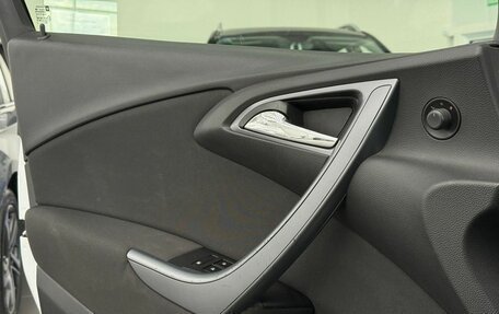 Opel Astra J, 2013 год, 1 030 000 рублей, 10 фотография