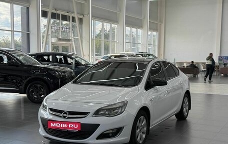 Opel Astra J, 2013 год, 1 030 000 рублей, 6 фотография