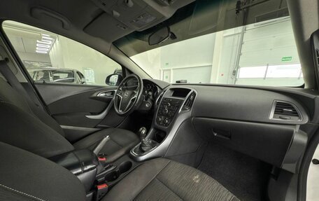 Opel Astra J, 2013 год, 1 030 000 рублей, 20 фотография