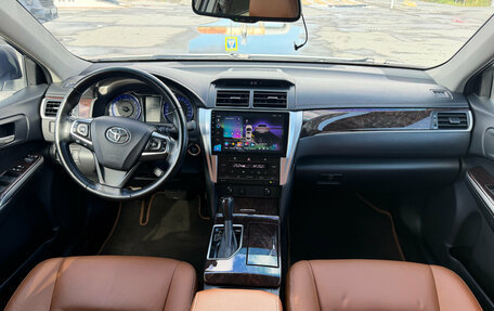 Toyota Camry, 2017 год, 2 380 000 рублей, 9 фотография