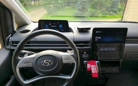 Hyundai Staria, 2022 год, 5 200 000 рублей, 4 фотография