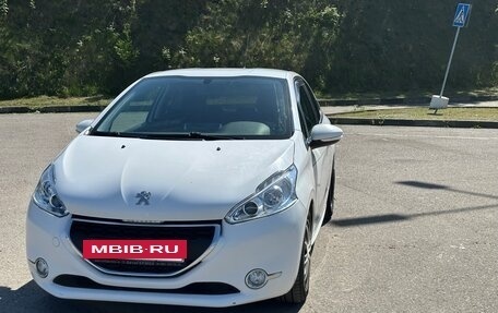 Peugeot 208 II, 2013 год, 550 000 рублей, 3 фотография