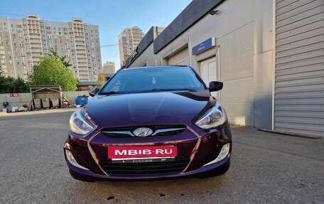 Hyundai Solaris II рестайлинг, 2014 год, 860 000 рублей, 3 фотография