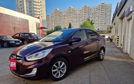 Hyundai Solaris II рестайлинг, 2014 год, 860 000 рублей, 2 фотография