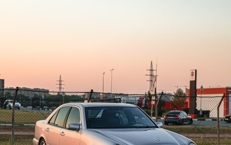 Mercedes-Benz E-Класс AMG, 2001 год, 2 800 000 рублей, 9 фотография