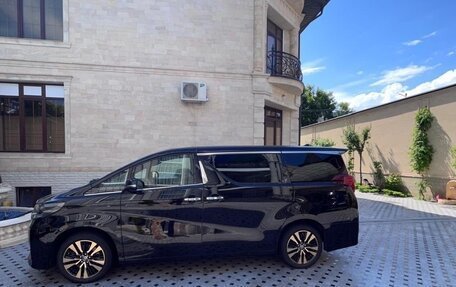 Toyota Alphard III, 2021 год, 6 490 000 рублей, 2 фотография