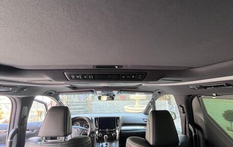 Toyota Alphard III, 2021 год, 6 490 000 рублей, 14 фотография