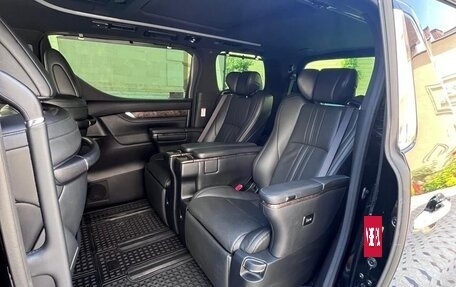 Toyota Alphard III, 2021 год, 6 490 000 рублей, 17 фотография