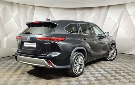 Toyota Highlander, 2023 год, 4 799 000 рублей, 2 фотография