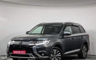 Mitsubishi Outlander III рестайлинг 3, 2019 год, 1 899 000 рублей, 1 фотография